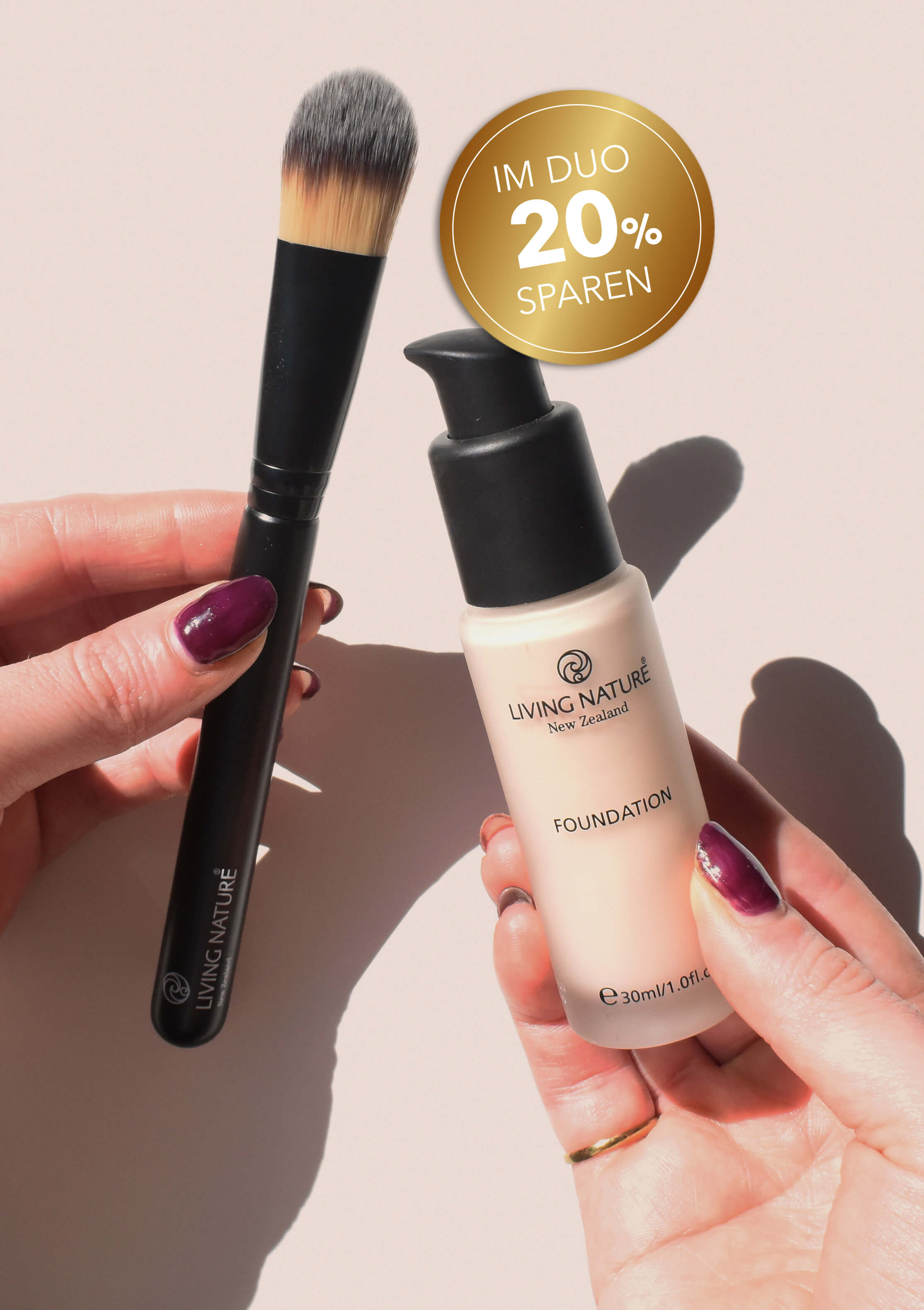 Perfekter Teint – Foundation & Pinsel im Duo